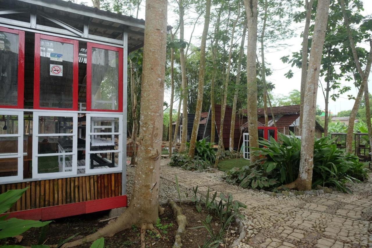 Urbanview Villa Lukulo Kebumen By Reddoorz Exterior foto